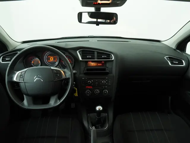 Citroën C4 1.2 PureTech Live 2016 Benzine 12