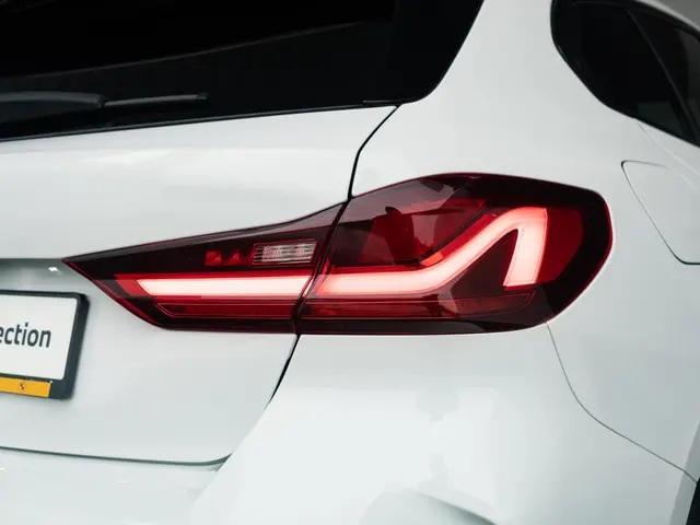 BMW 1 Serie 118i 2022 Benzine 14