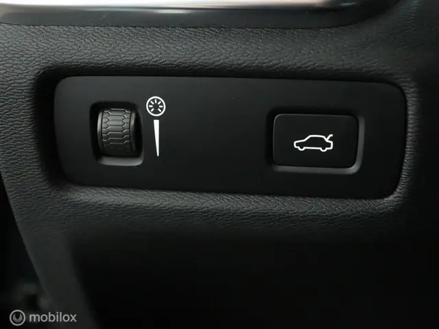 Volvo V60 2.0 T4 R-Design / polestar 211pk 2019 Benzine 56