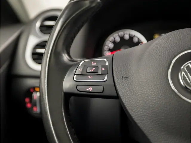 Volkswagen Tiguan 1.4 TSI Black Sport 2012 Benzine 20