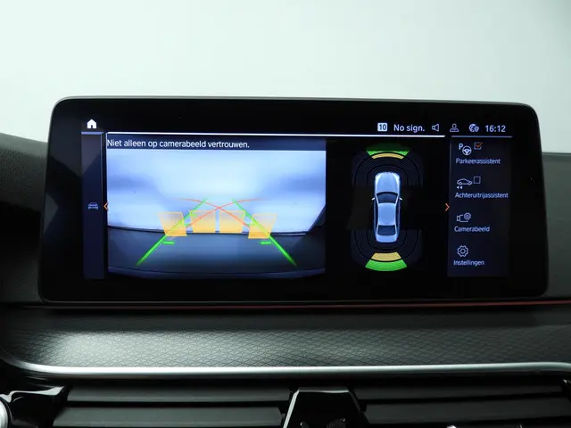 BMW 5 Serie Sedan 540i 2021 Benzine 22