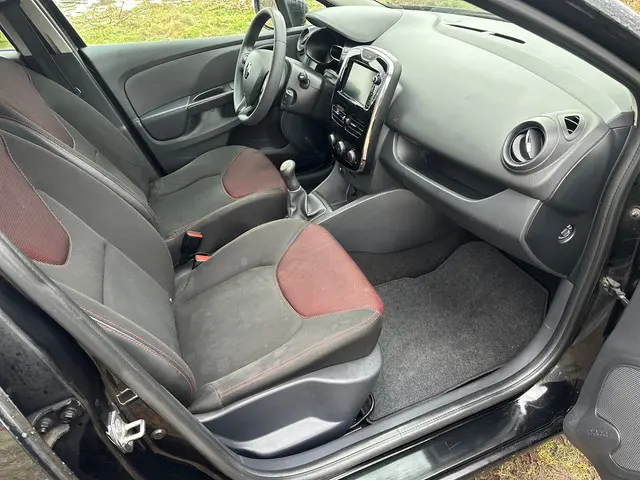 Renault Clio 1.2 16V apk t/m 13-02-2027 2014 Benzine 13