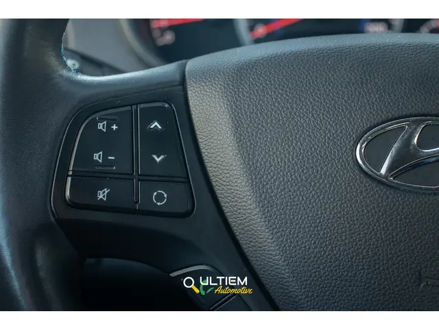 Hyundai i10 1.0i Passion 2016 Benzine 16