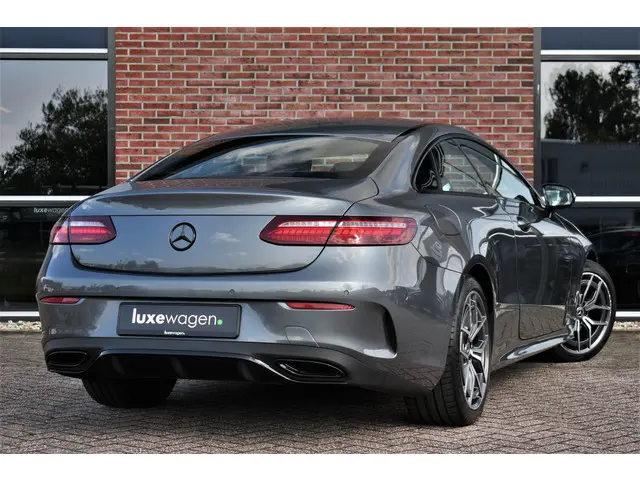 Mercedes-Benz E-Klasse Coupé 200 AMG Line 2020 Benzine 2