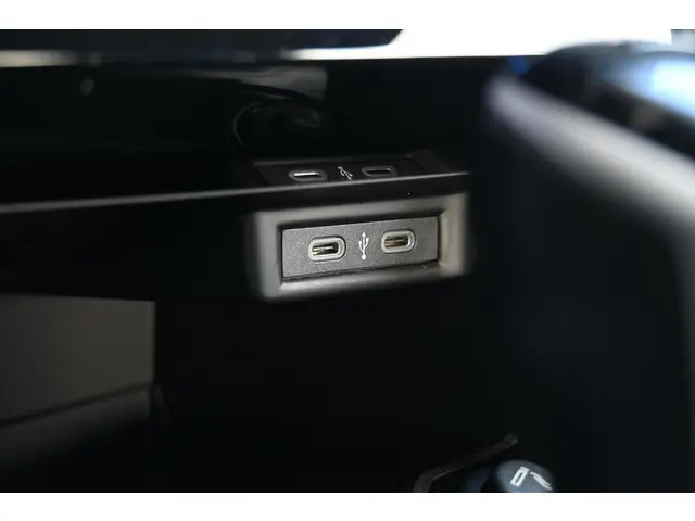 Volkswagen T-Roc Cabrio 1.5 TSI Style 2023 Benzine 22