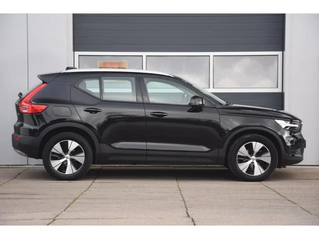 Volvo XC40 1.5 T3 Momentum Pro LEER/19" VELGEN 2019 Benzine 4