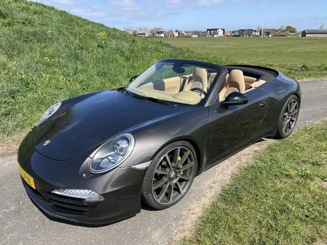 Porsche 911 Cabrio 3.4 Carrera 991 2014 Benzine 21