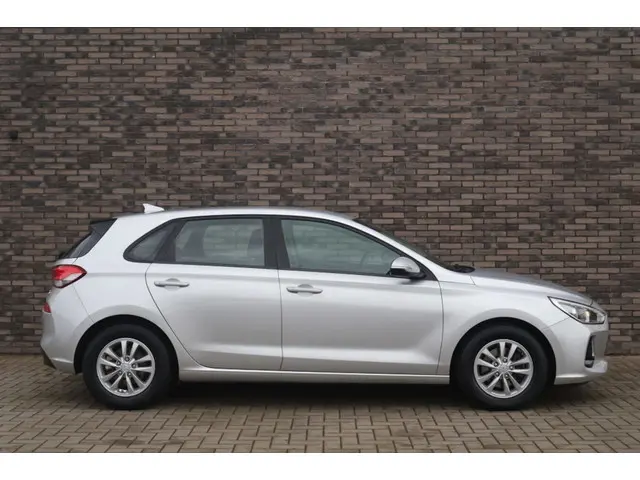 Hyundai i30 1.4 T-GDI Comfort 2019 Benzine 3