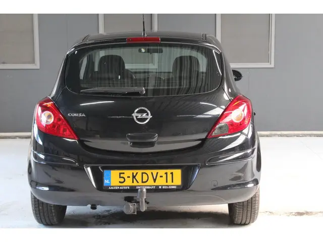 Opel Corsa 1.4-16V Anniversary Edition 2013 Benzine 5