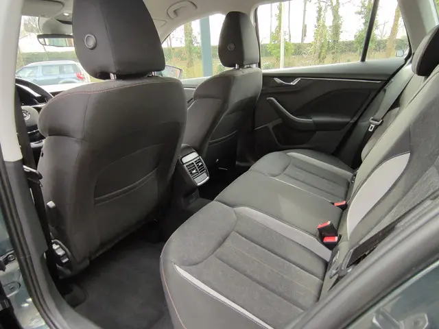 Škoda Kamiq 1.0 TSI Business Edition 2021 Benzine 21