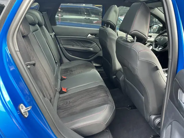 Peugeot 308 SW 1.2 Turbo 130 PK GT 2020 Benzine 44