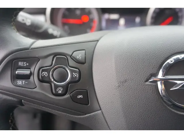 Opel Astra 1.0 Edition * Navi * LM Velgen * 2016 Benzine 8