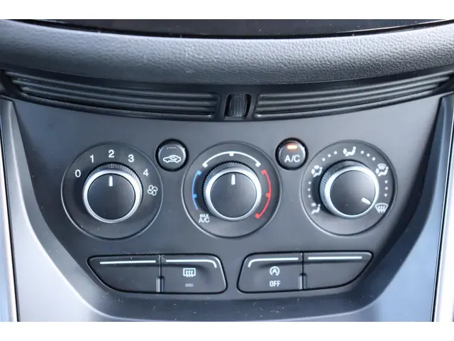 Ford Kuga 1.5 Trend org.nl trekhaak 2016 Benzine 15