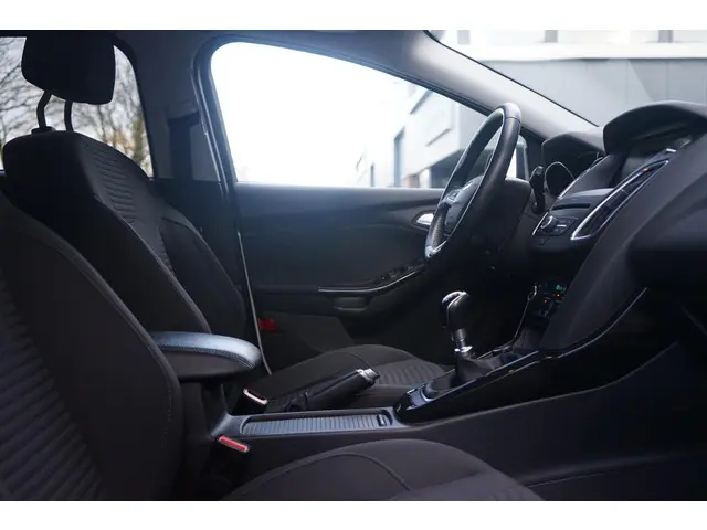 Ford Focus Wagon 1.0 EcoBoost Titanium 2016 Benzine 31