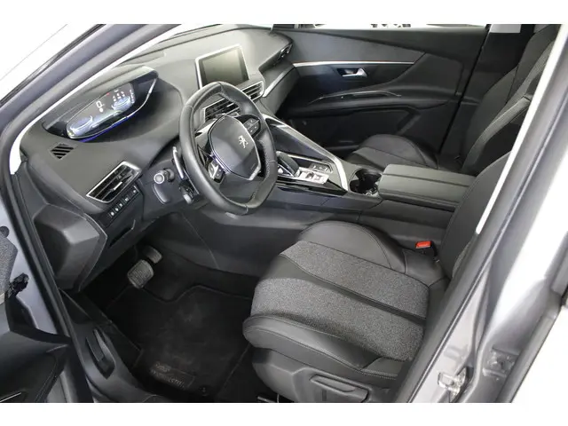 Peugeot 3008 1.6 HYbrid 225 Allure 2020 Hybride Benzine 12