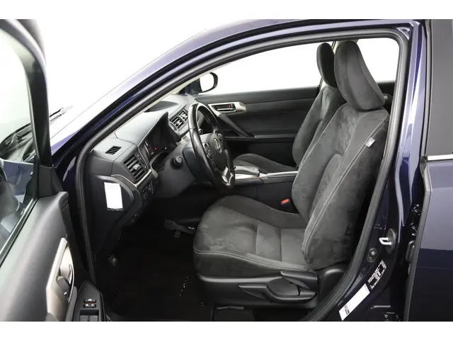 Lexus CT 200h Ultimate Edition 2021 Hybride Benzine 17