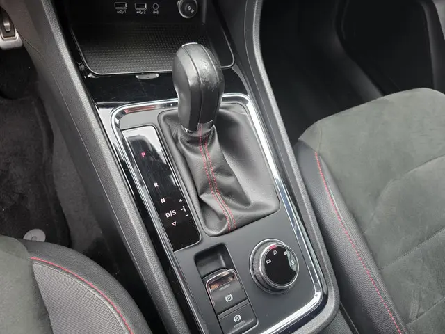 SEAT Ateca 1.5 TSI FR Business Intense 2019 Benzine 28