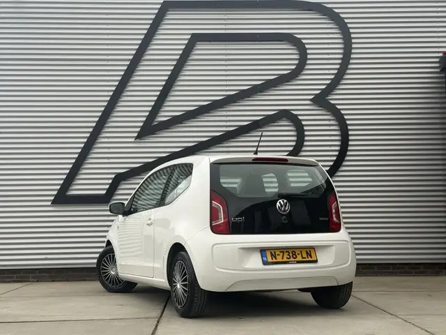 Volkswagen up! 1.0 groove up! BlueMotion 2014 Benzine 7