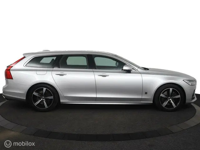 Volvo V90 2.0 T4 R-Design | ACC | PILOT | LEER | 2019 Benzine 6