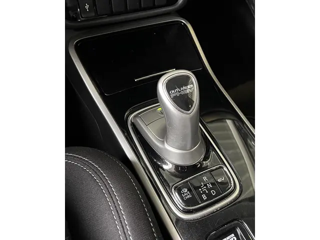 Mitsubishi Outlander 2.4 PHEV Pure+ 2020 Hybride Benzine 16