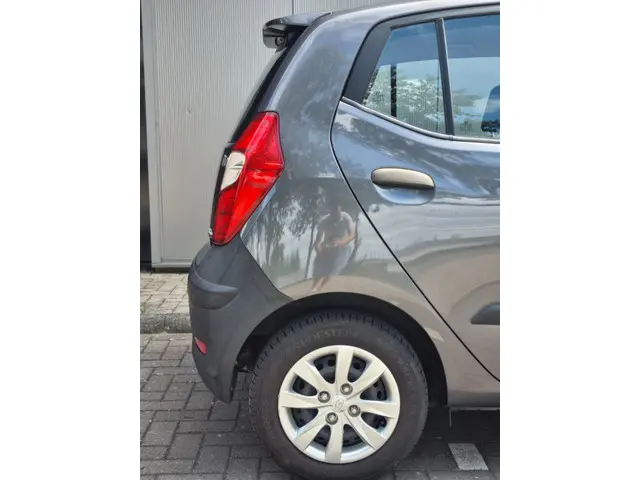 Hyundai i10 1.0 Pure 2013 Benzine 11