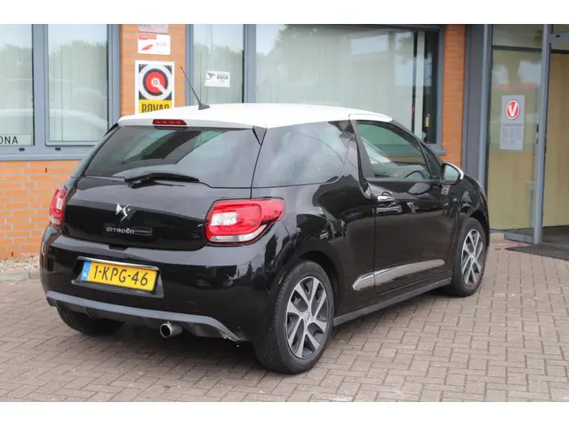 Citroën DS3 1.2 VTi So Chic 2013 Benzine 2