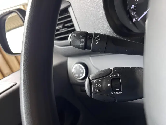 Peugeot Expert 2.0 BlueHDI 145 S&S 2023 Diesel 18