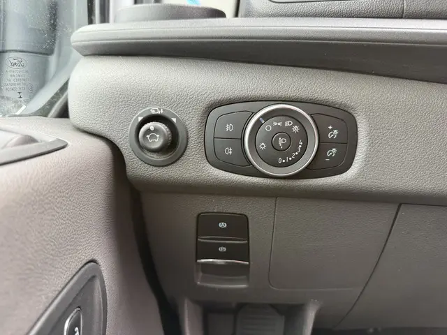 Ford E-Transit 68kWh 184PK 2023 Elektrisch 28