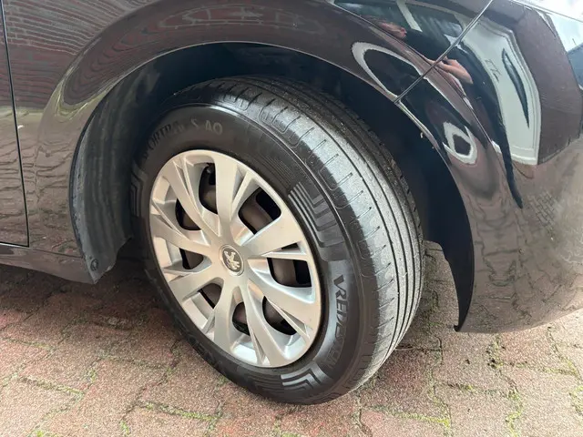 Peugeot 208 1.0 VTi LIKE 2014 Benzine 5