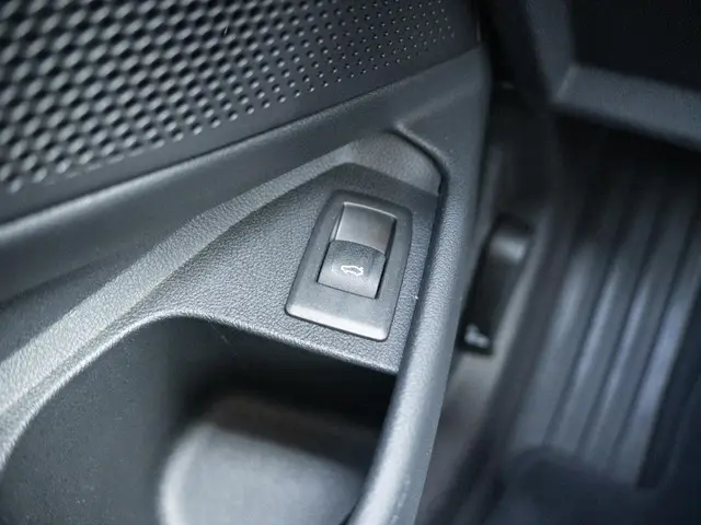 BMW 3 Serie Touring 320i 2025 Benzine 32