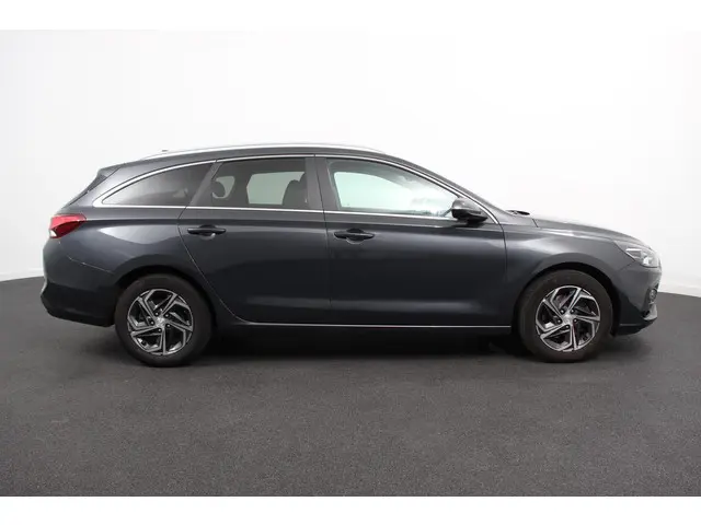 Hyundai i30 Wagon 1.0 T-GDi 120 Pk Essential 2022 Benzine 8