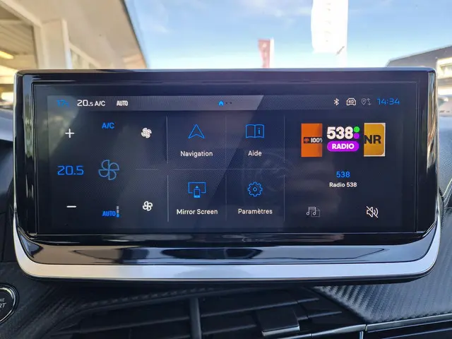 Peugeot 2008 1.2 Hybrid 145 GT 2025 Hybride Benzine 20