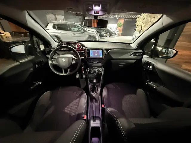 Peugeot 208 | 1.2 PureTech | Active 2019 Benzine 3