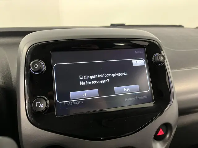 Toyota Aygo 1.0 VVT-i x-play 2022 Benzine 19