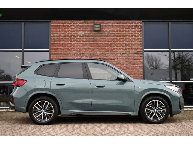 BMW X1 xDrive25e M-Sport 2024 Hybride Benzine 41