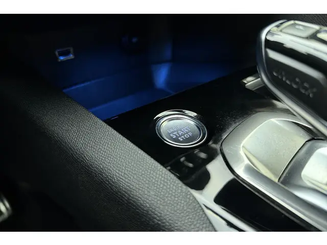 Peugeot 3008 1.6 HYbrid 225 GT 2021 Hybride Benzine 33