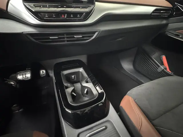 Volkswagen ID.4 Family 77 kWh 2021 Elektrisch 27