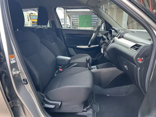 Suzuki Swift 1.2 Select 2017 Benzine 30