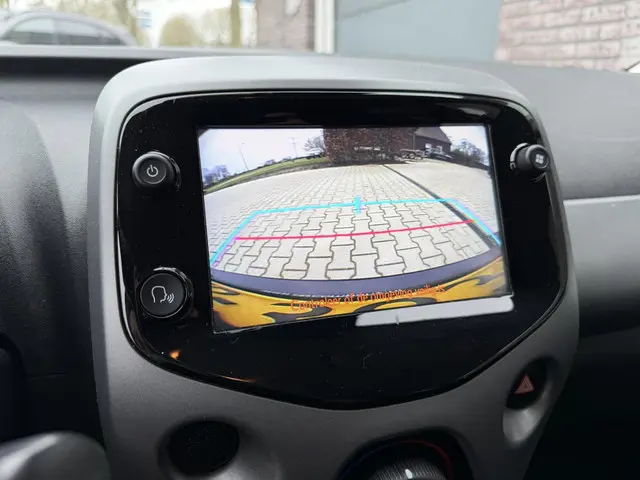 Toyota Aygo 1.0 VVT-i x-clusiv 2018 Benzine 19