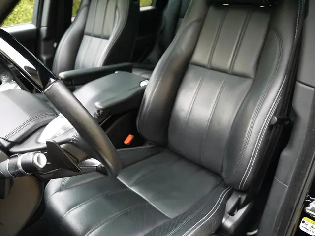 Land Rover Range Rover 4.4 SDV8 Autobiography 2013 Diesel 24