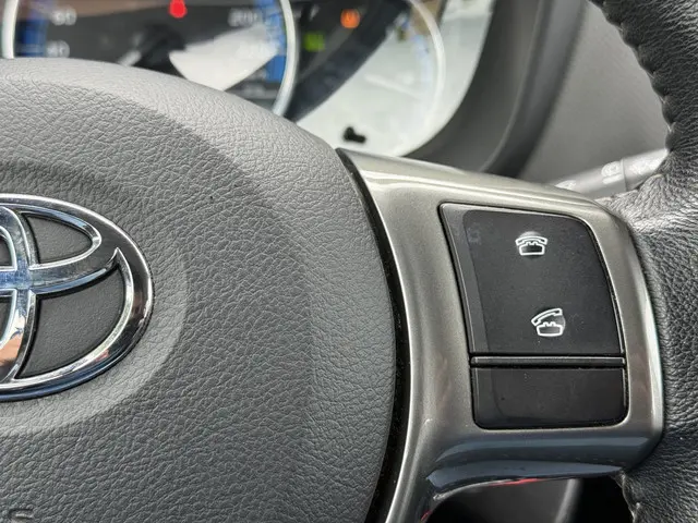 Toyota Yaris 1.5 Hybrid Aspiration 2015 Hybride Benzine 13