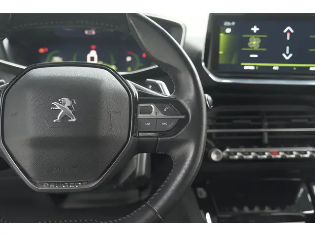 Peugeot 208 PureTech 100 EAT8 Allure 2020 Benzine 33