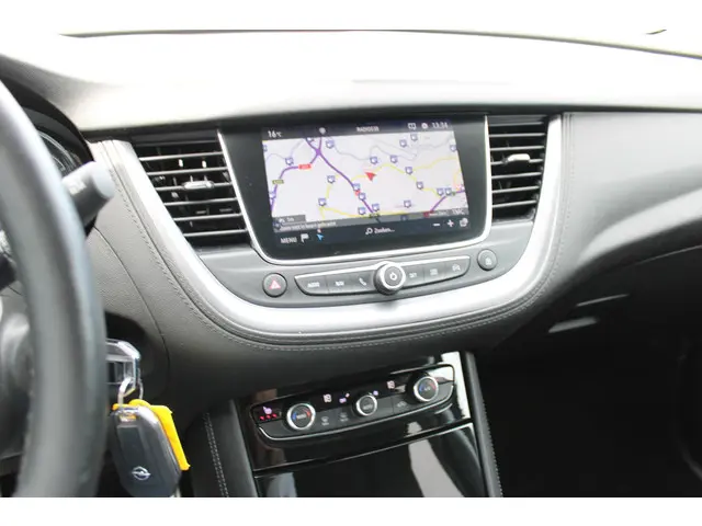 Opel Grandland X 1.2T 130 INNOVATION 2019 Benzine 21