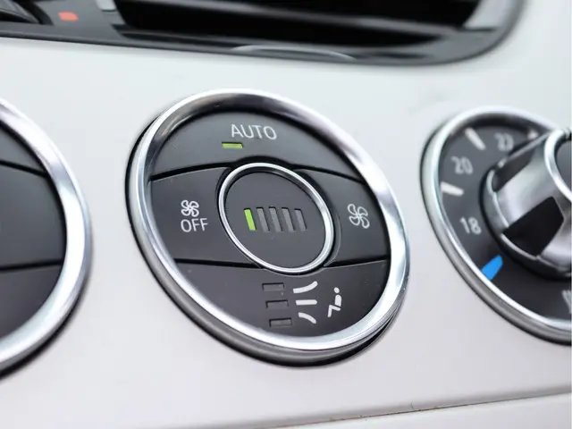 BMW Z4 Roadster sDrive18i 2013 Benzine 44