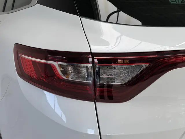 Renault Mégane Estate 1.3 TCe Bose 2019 Benzine 32