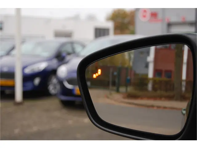 Ford Kuga 2.5 PHEV 243PK ST-Line X 2025 Hybride Benzine 34