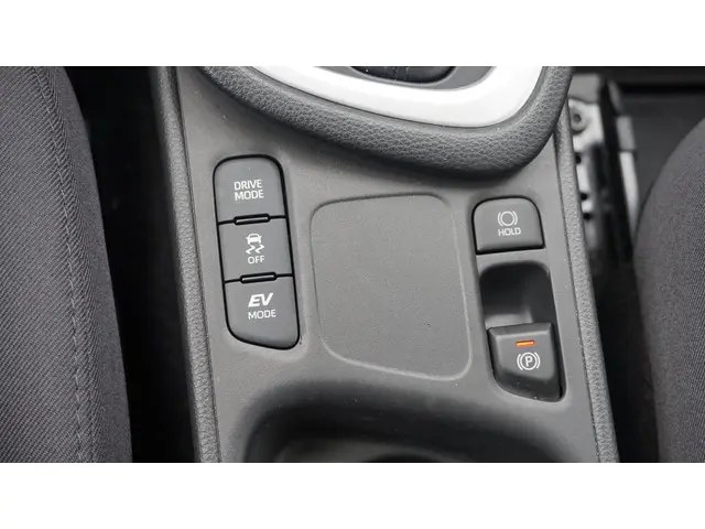 Mazda 2 Hybrid 1.5 2025 Hybride Benzine 24