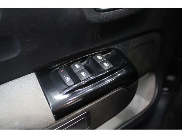 Citroën C3 1.2 PureTech Feel 2016 Benzine 19