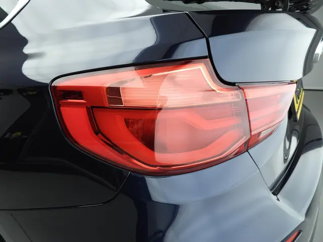 BMW 3 Serie Gran Turismo 320i 2017 Benzine 42