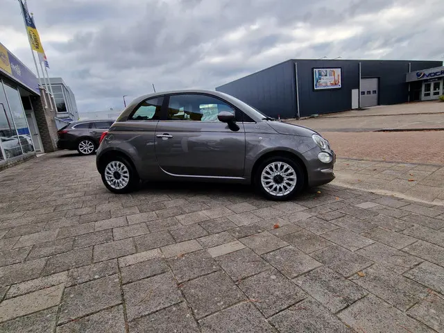 Fiat 500 1.0 Hybrid Dolcevita 2021 Hybride Benzine 8